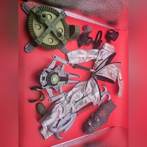 Hasbro Action Figure Playset with Green and Silver Accessories